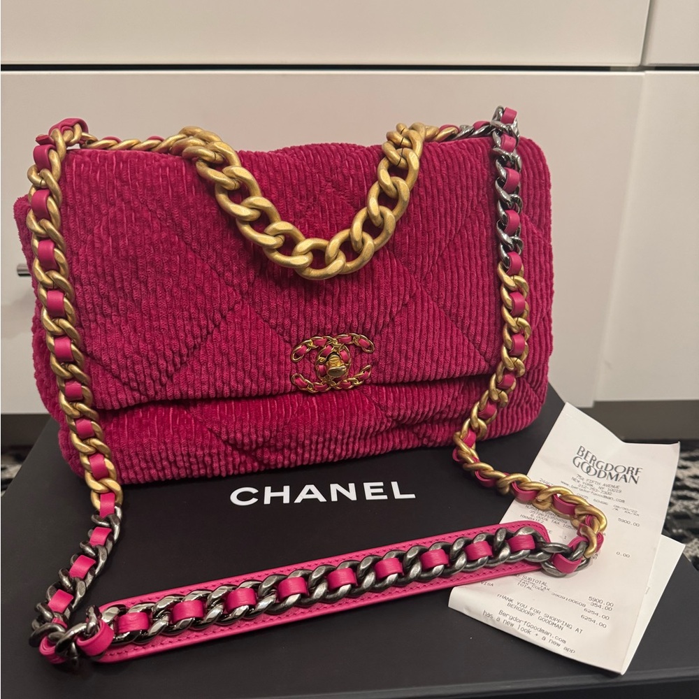 Chanel Pink Crossbody Bag with Gold Chain